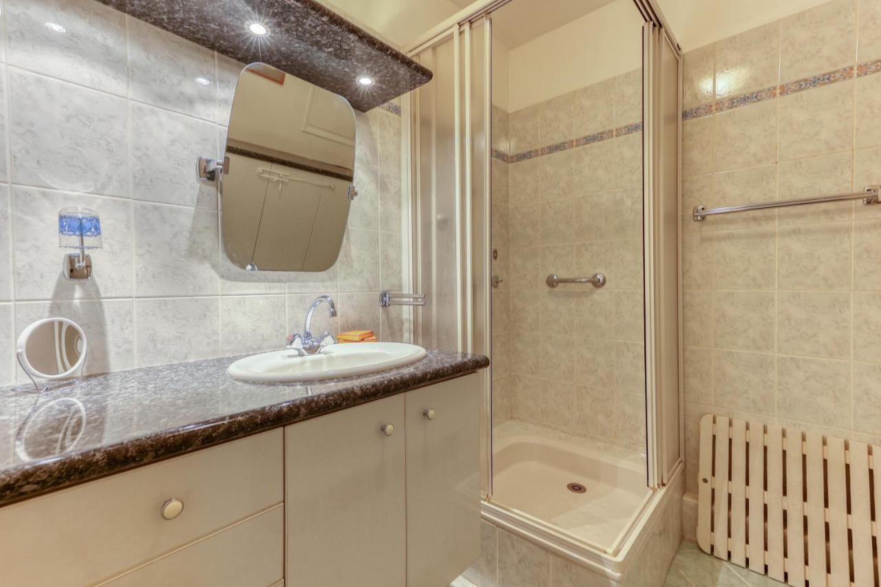 Large And Bright 2 Bdrs Flat With View - Paris 20 Apartamento Exterior foto