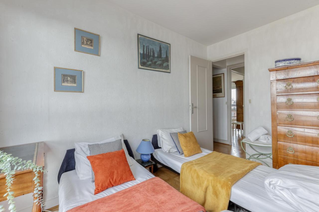 Large And Bright 2 Bdrs Flat With View - Paris 20 Apartamento Exterior foto